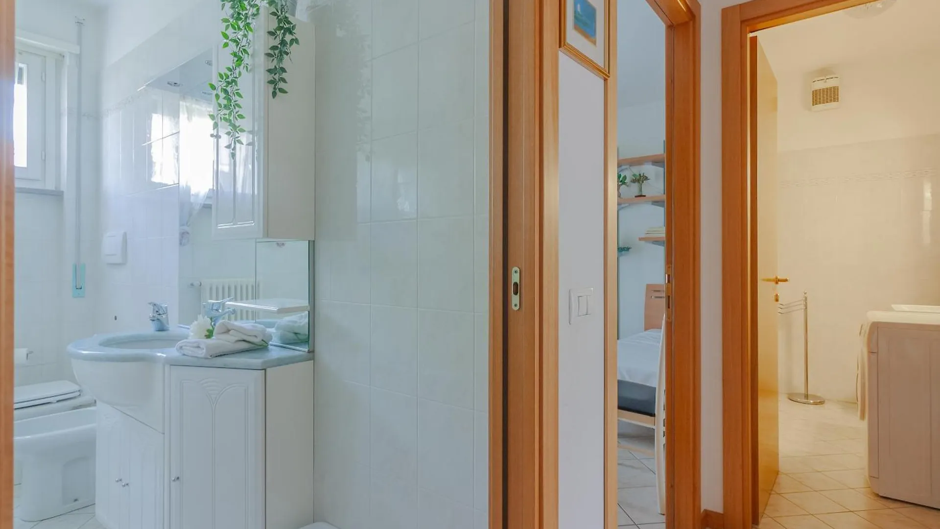 Apartment Sunflowers Home Mandello del Lario Italy