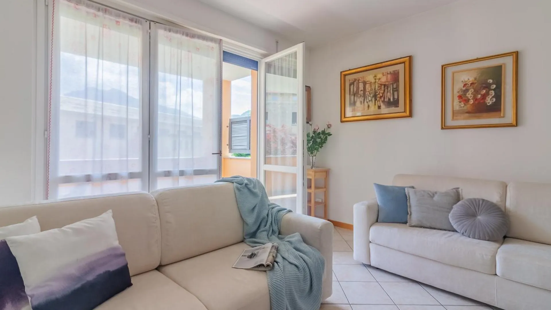 Sunflowers Home Mandello del Lario Apartment