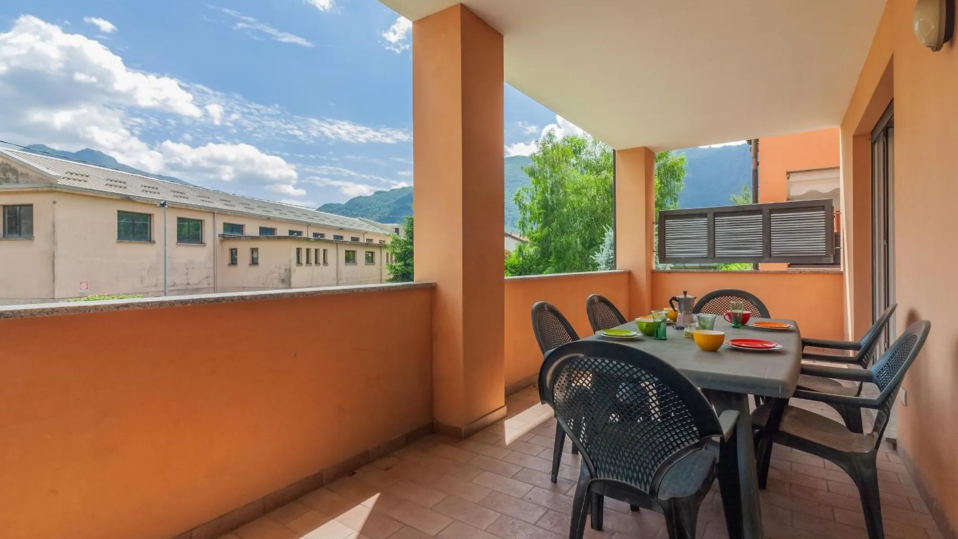 Sunflowers Home Mandello del Lario 0*,  Italy