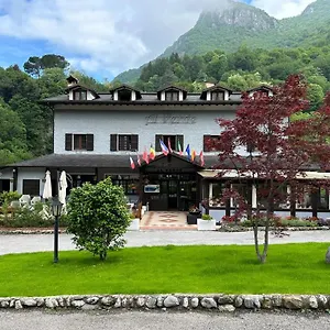 Al Hotel